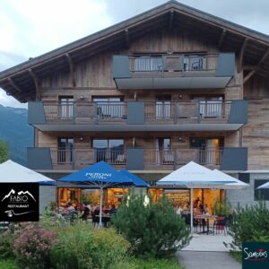 Fabio Restaurant Samoëns - Vue sur l'établissement et l'hôtel Alexane